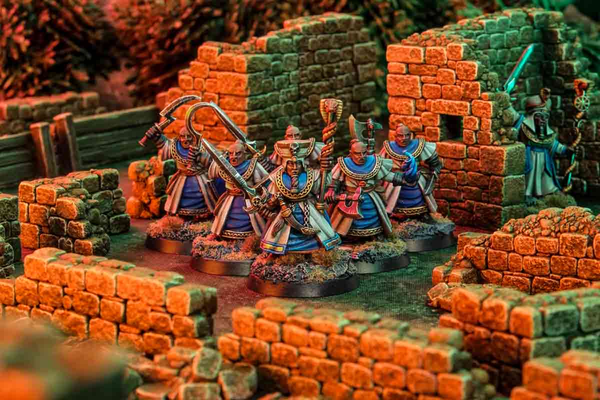 Corrupted Silver Tower Light Wizard Acolytes in Fogou terrain